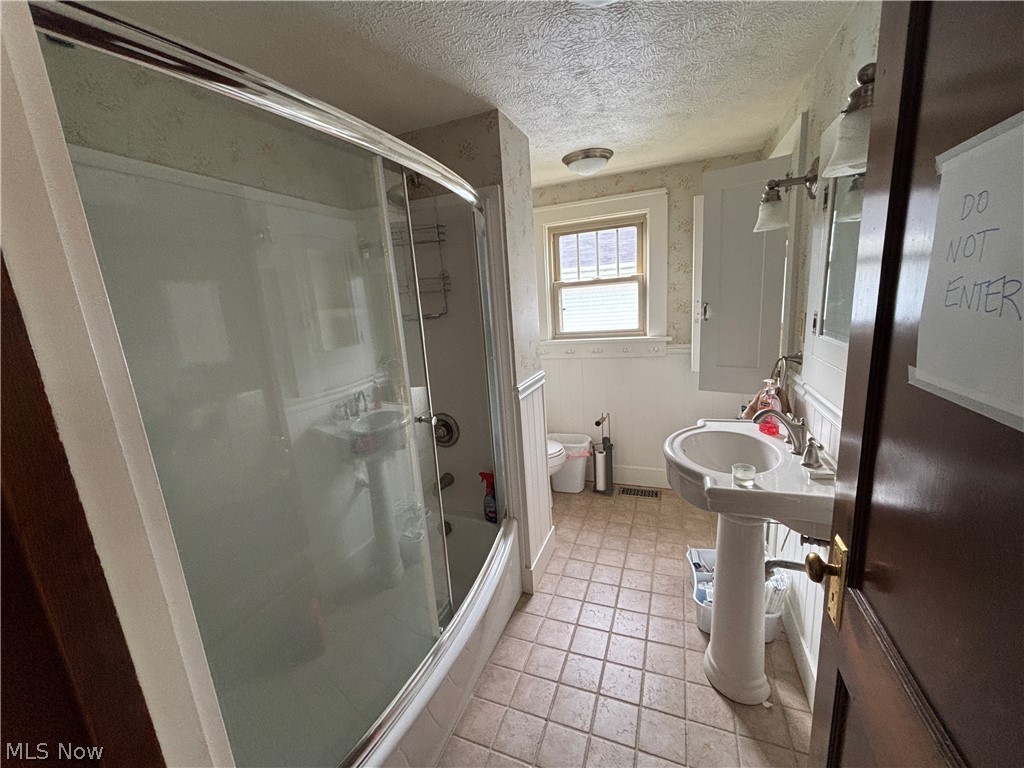 322 6th Street NW New Philadelphia OH 44663