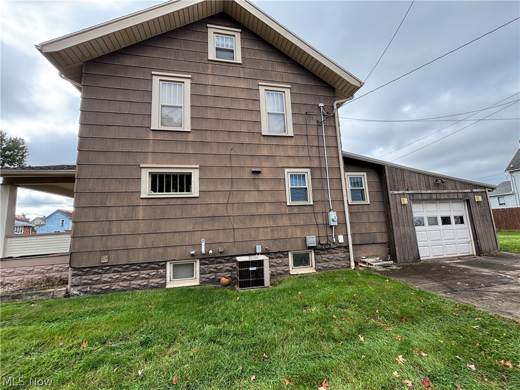 322 6th Street NW New Philadelphia OH 44663
