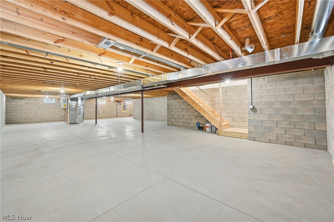 2310 Wilshire Drive Cortland OH 44410