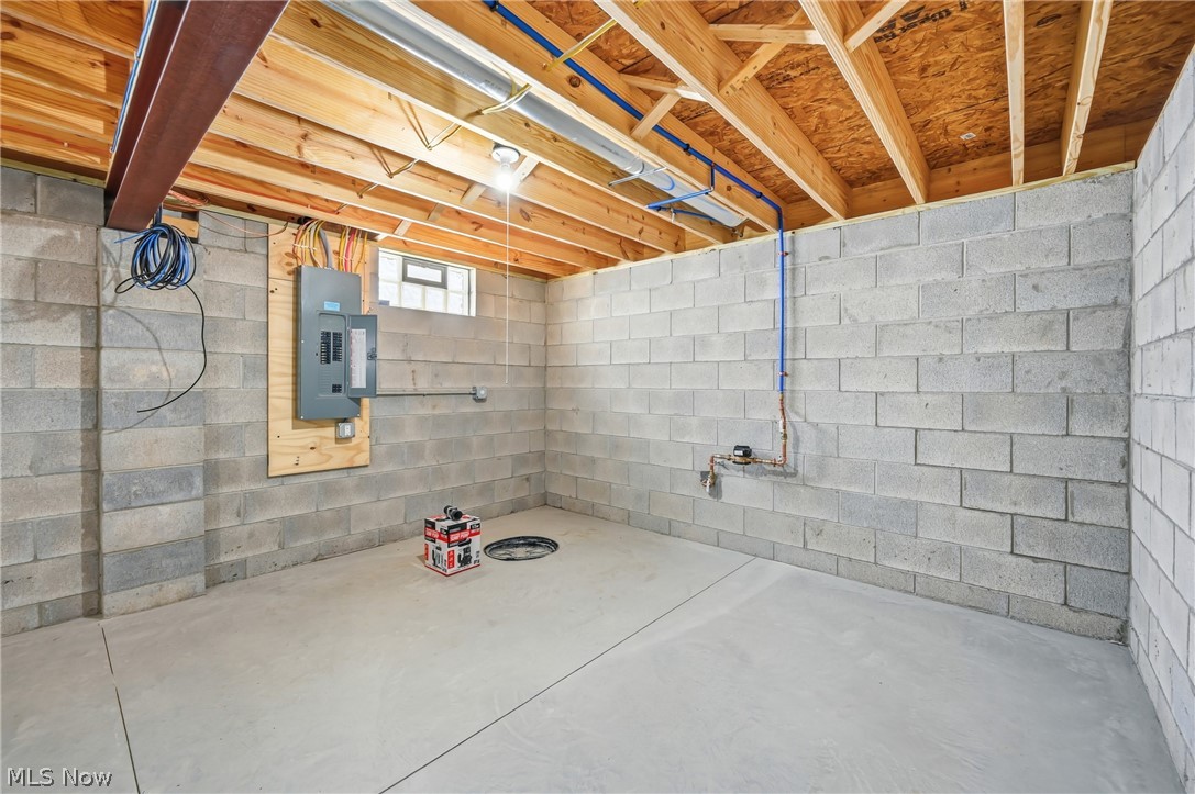 2310 Wilshire Drive Cortland OH 44410