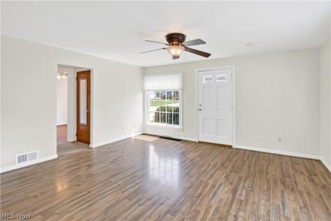 1213 Meadowbrook Boulevard Stow OH 44224