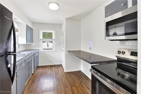 1213 Meadowbrook Boulevard Stow OH 44224