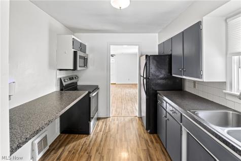 1213 Meadowbrook Boulevard Stow OH 44224
