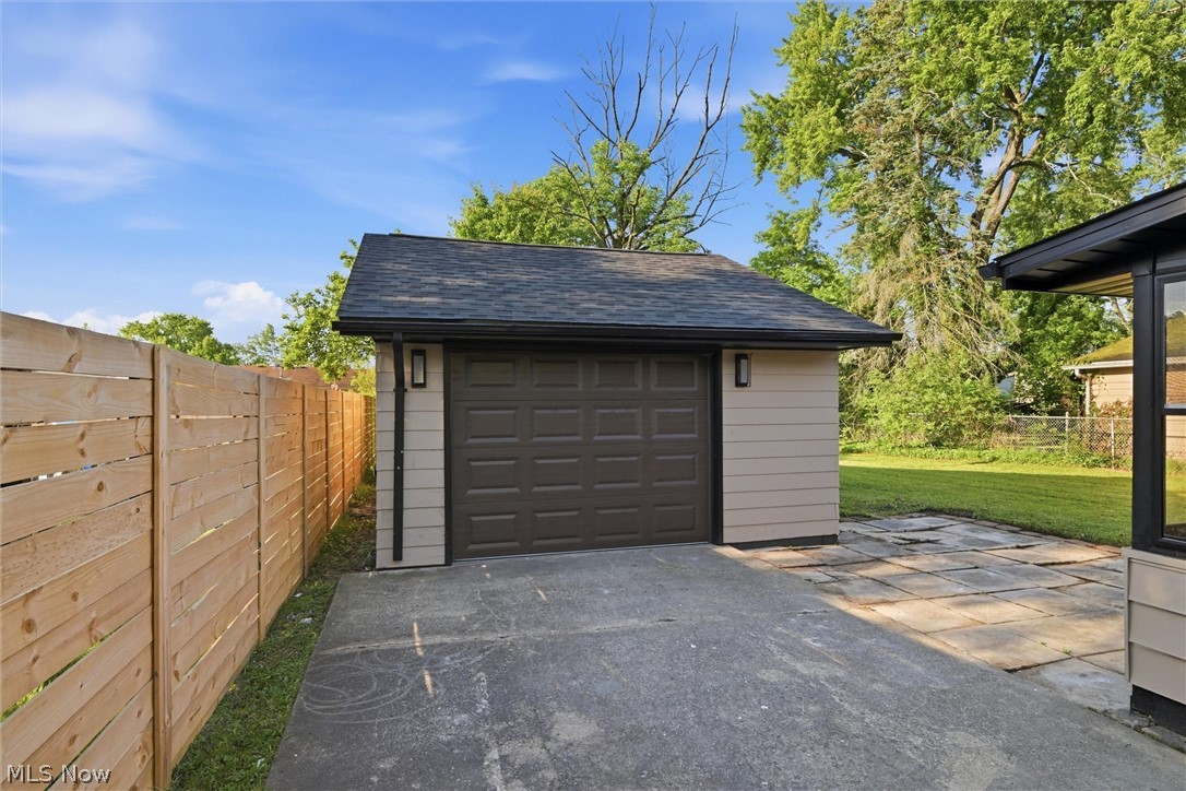 2105 Stewart Drive NW Warren OH 44485