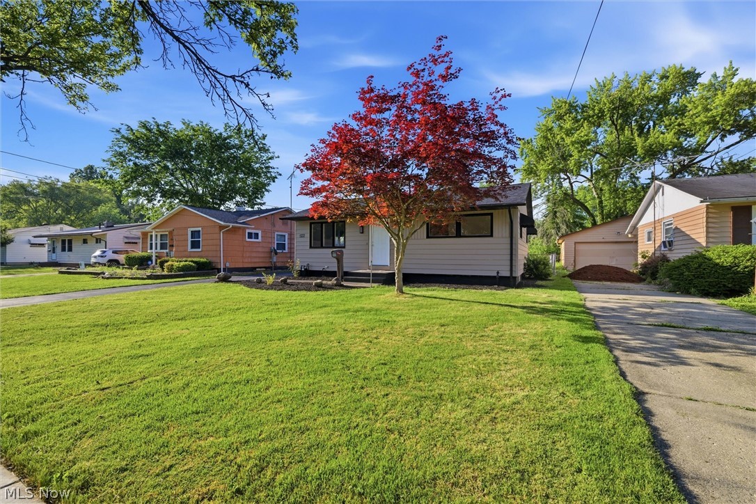 2105 Stewart Drive NW Warren OH 44485