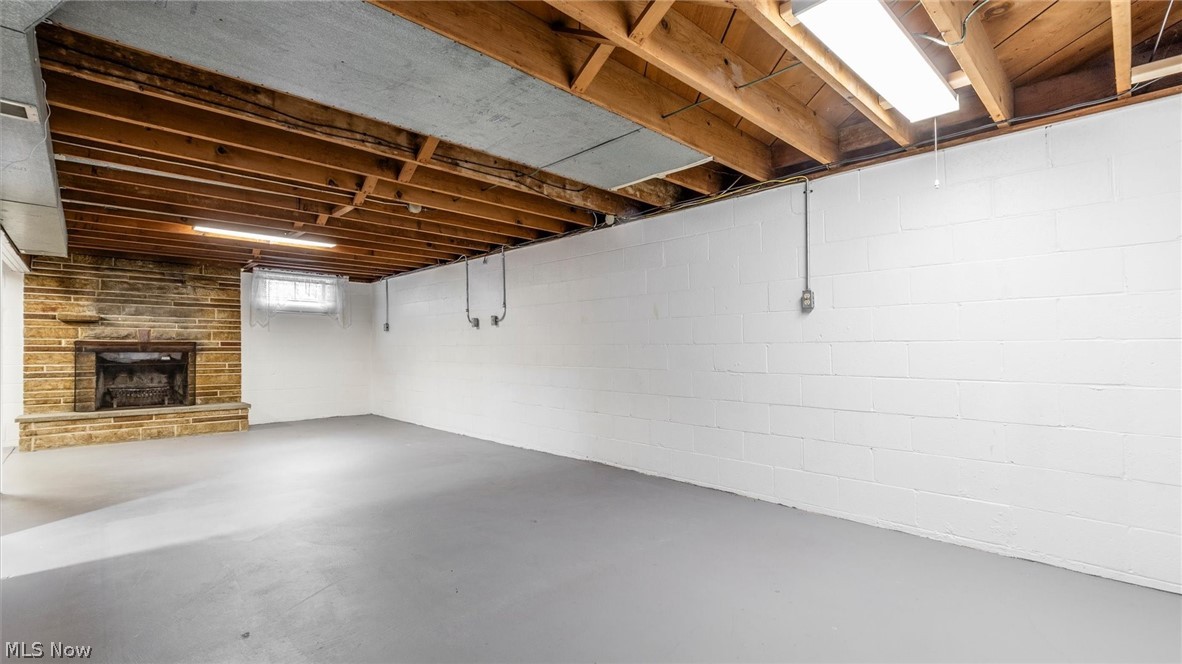 36 W 9th Street Dresden OH 43821