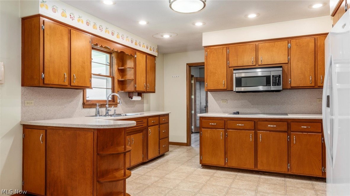 36 W 9th Street Dresden OH 43821