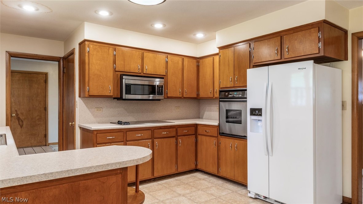 36 W 9th Street Dresden OH 43821