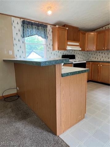 28 Thomas Boulevard NW Massillon OH 44647