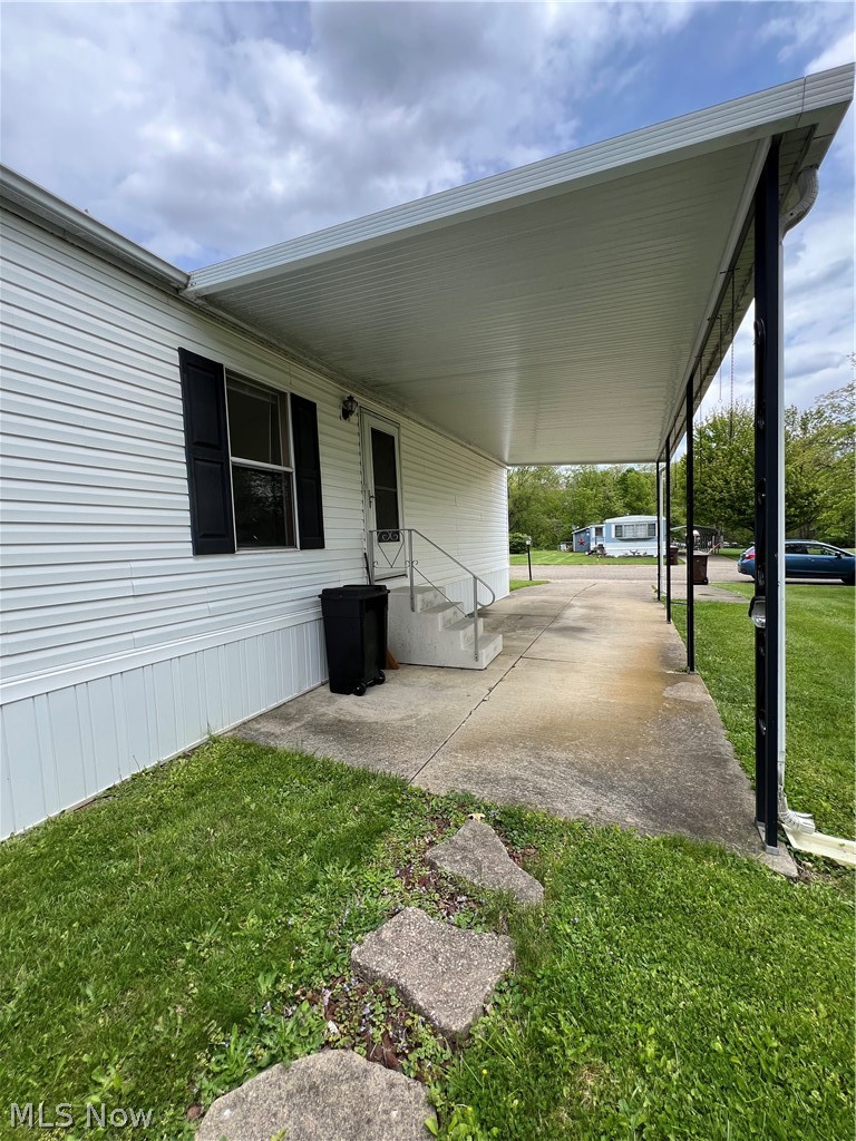 28 Thomas Boulevard NW Massillon OH 44647