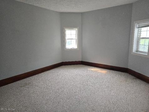355 12th Elyria OH 44035