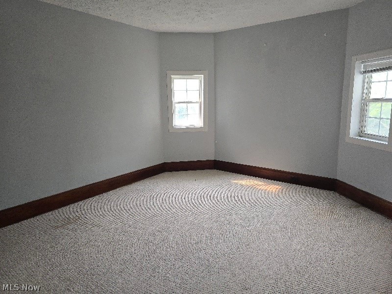 355 12th Elyria OH 44035