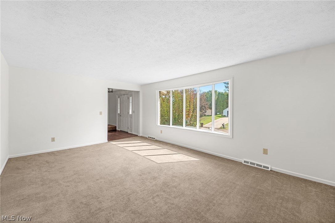 5491 Limerick Avenue NW North Canton OH 44720