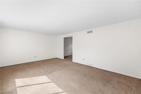 5491 Limerick Avenue NW North Canton OH 44720