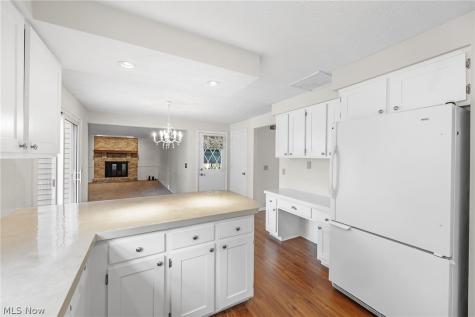 5491 Limerick Avenue NW North Canton OH 44720
