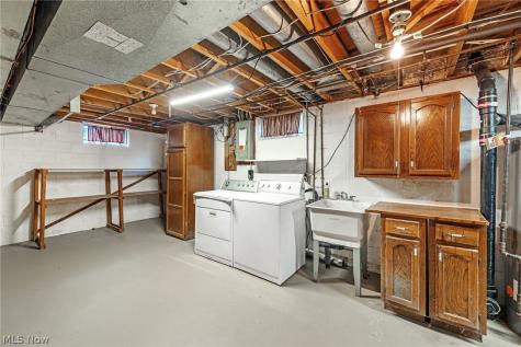 5491 Limerick Avenue NW North Canton OH 44720