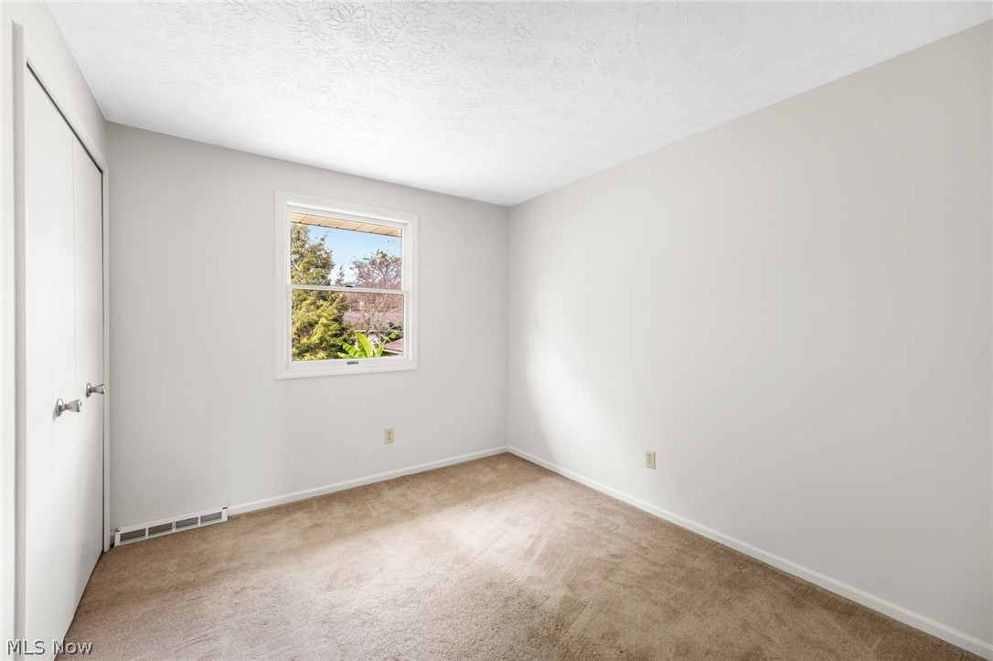 5491 Limerick Avenue NW North Canton OH 44720