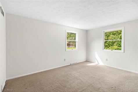 5491 Limerick Avenue NW North Canton OH 44720