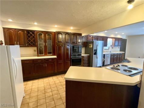 7791 Hoertz Road Parma OH 44134