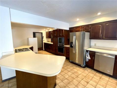 7791 Hoertz Road Parma OH 44134