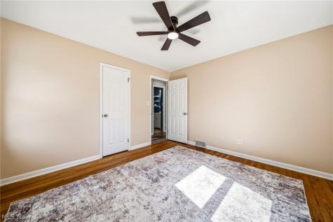 1628 Longwood Drive Mayfield Heights OH 44124