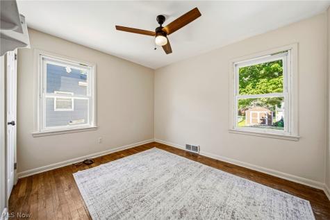1628 Longwood Drive Mayfield Heights OH 44124