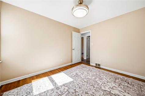 1628 Longwood Drive Mayfield Heights OH 44124