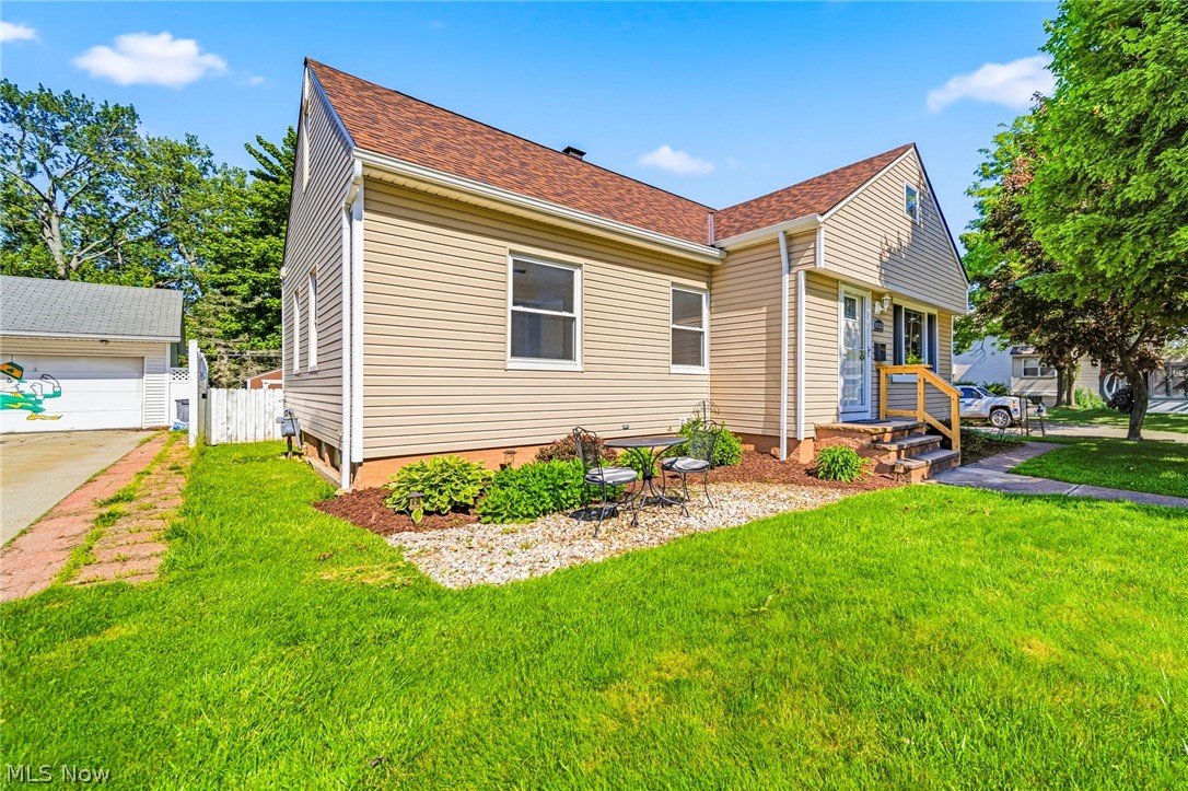 1628 Longwood Drive Mayfield Heights OH 44124