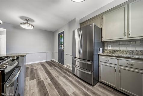 1628 Longwood Drive Mayfield Heights OH 44124