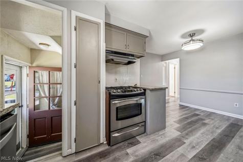 1628 Longwood Drive Mayfield Heights OH 44124