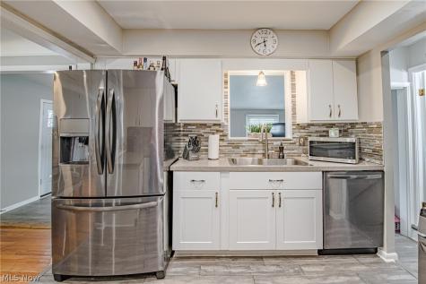 10340 Terrace Court Parma OH 44130