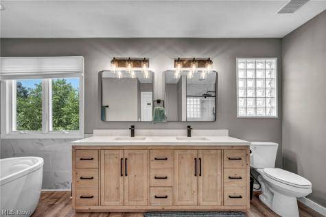 1207 Pennyroyal Circle Medina OH 44256