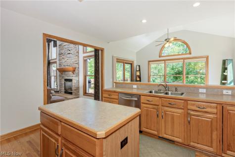 7496 Berkeley Lane North Royalton OH 44133