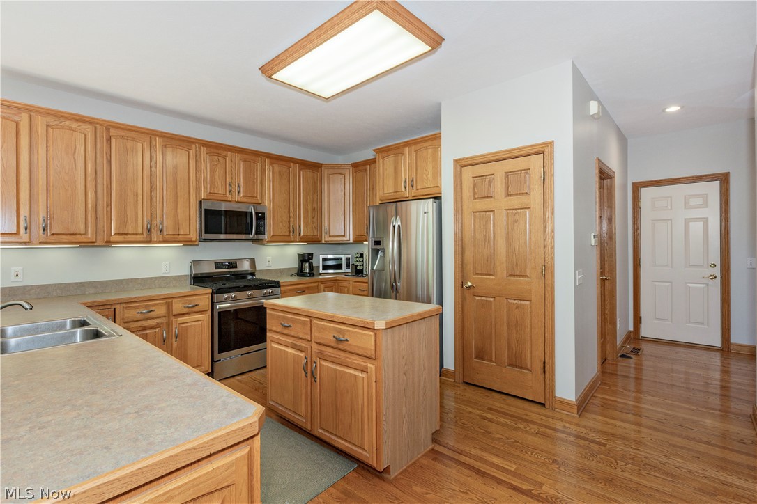 7496 Berkeley Lane North Royalton OH 44133