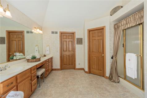 7496 Berkeley Lane North Royalton OH 44133