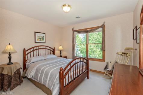 7496 Berkeley Lane North Royalton OH 44133