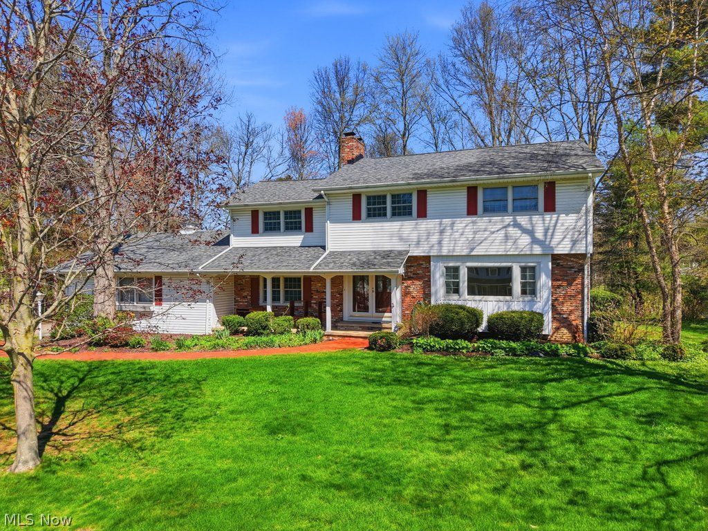 171 Hiram College Drive Sagamore Hills OH 44067