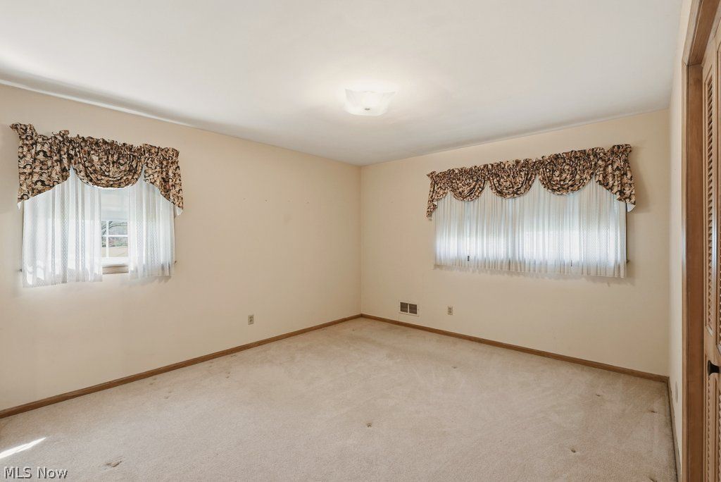 171 Hiram College Drive Sagamore Hills OH 44067