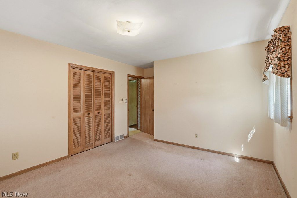 171 Hiram College Drive Sagamore Hills OH 44067