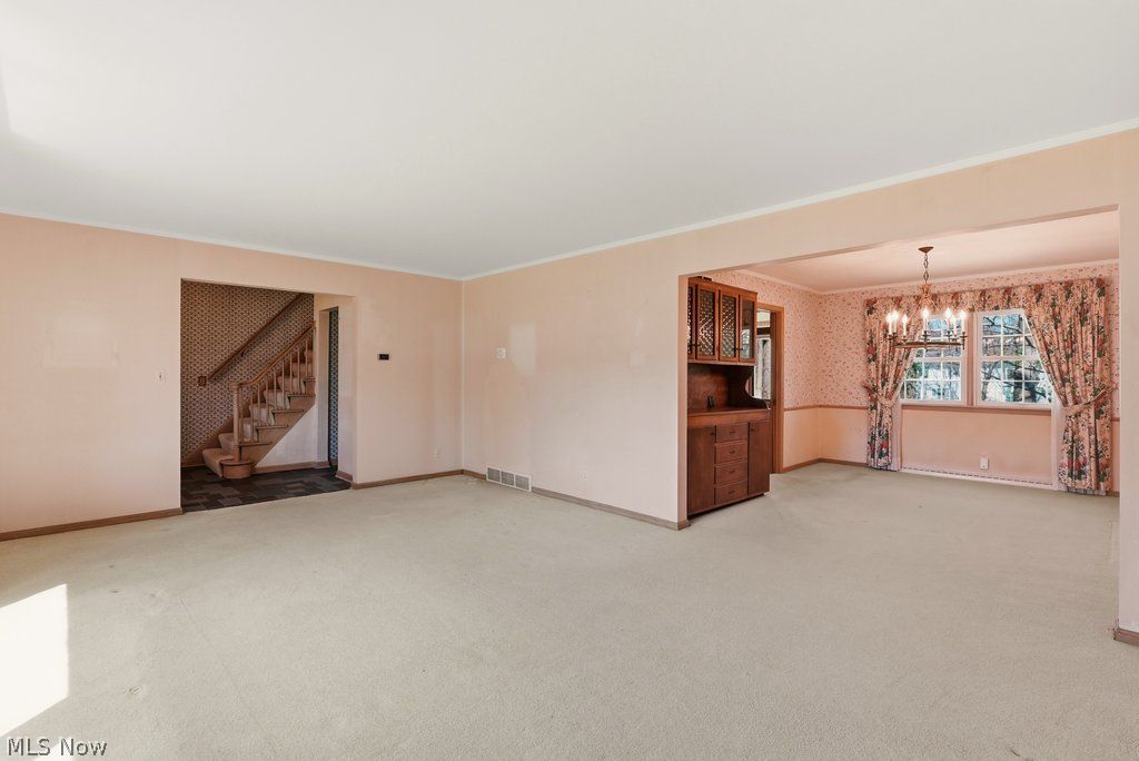 171 Hiram College Drive Sagamore Hills OH 44067