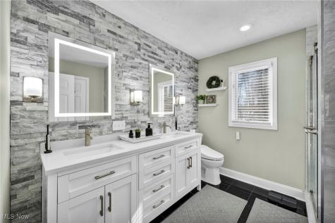 1054 Fireside Drive Brunswick OH 44212