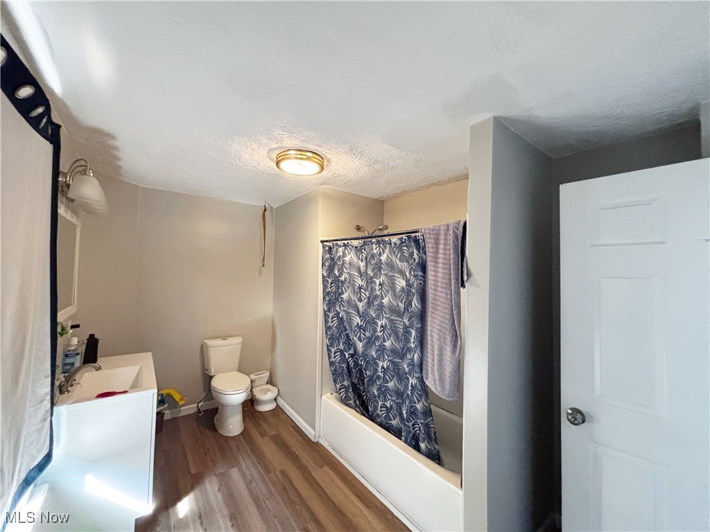 238 E Main Street Girard OH 44420