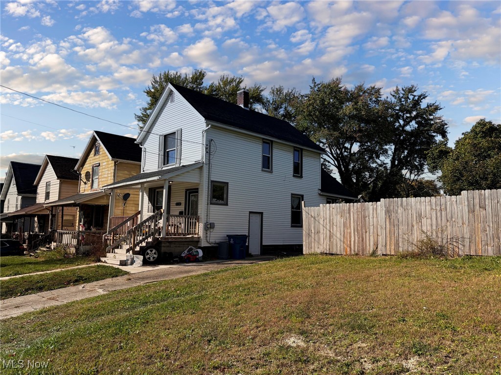 238 E Main Street Girard OH 44420