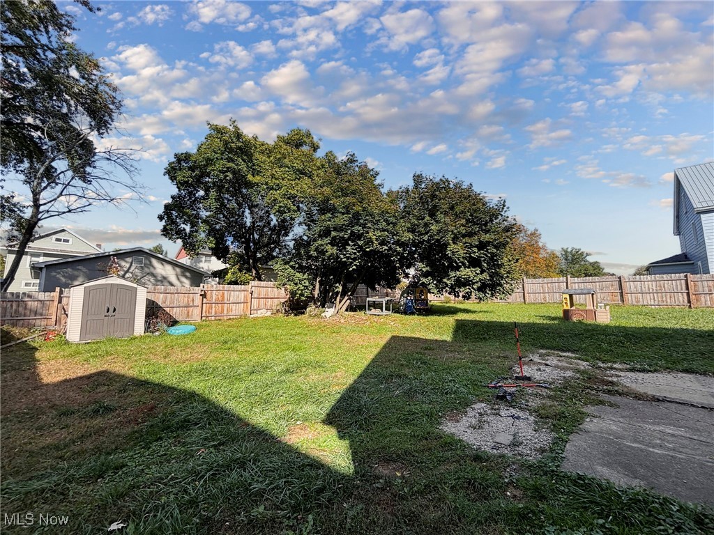 238 E Main Street Girard OH 44420