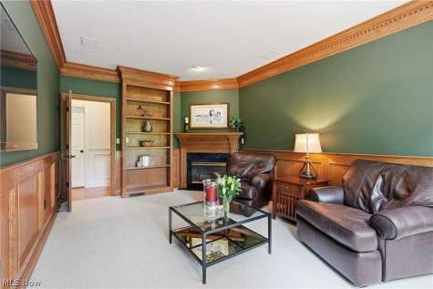 312 Aberdeen Lane Aurora OH 44202