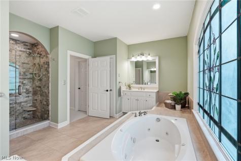 312 Aberdeen Lane Aurora OH 44202