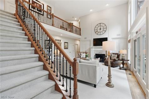 312 Aberdeen Lane Aurora OH 44202