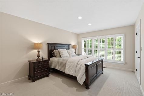 312 Aberdeen Lane Aurora OH 44202