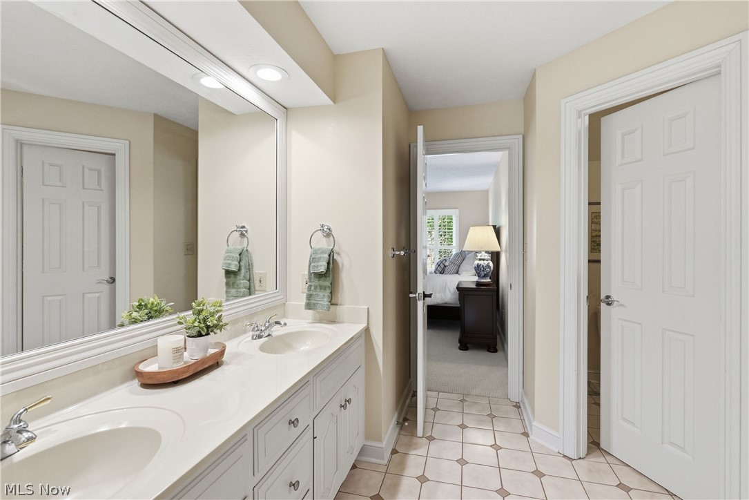 312 Aberdeen Lane Aurora OH 44202