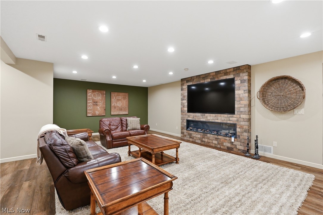 312 Aberdeen Lane Aurora OH 44202